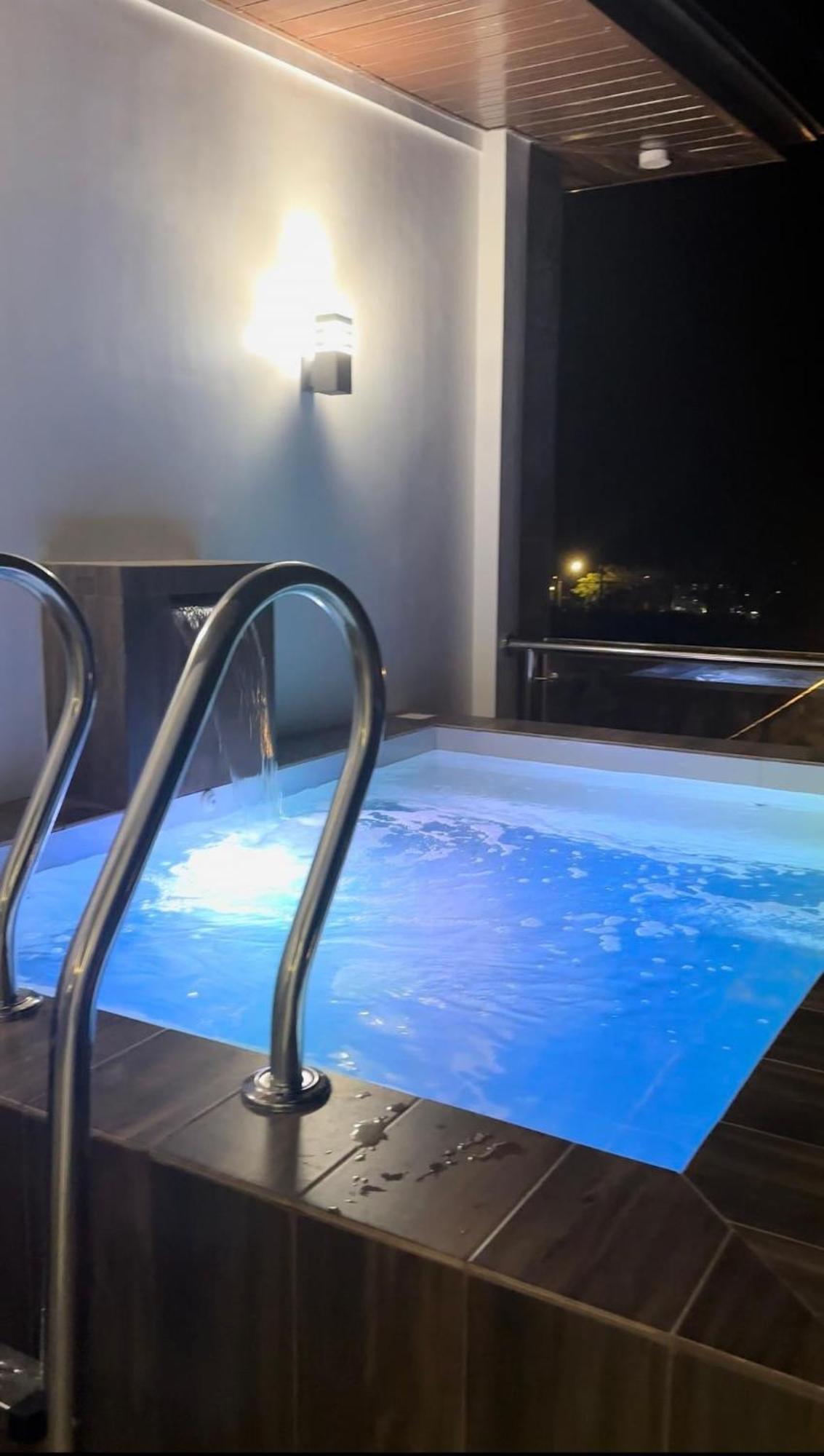 Casa Amores: Camaya Coast Mariveles Luaran gambar